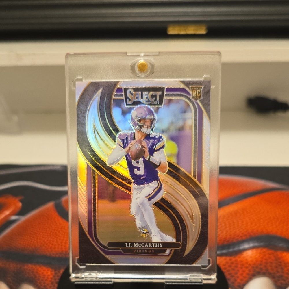 Select J.J. McCarthy Rookie Card